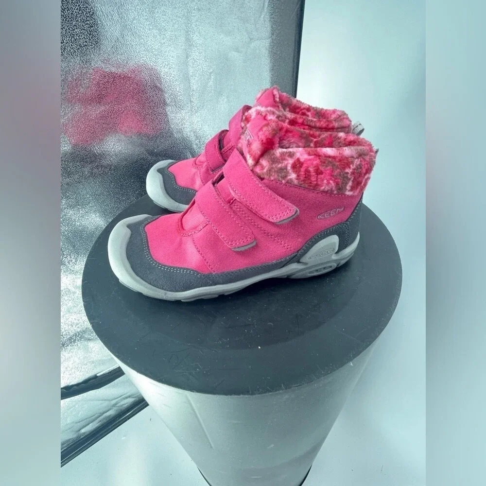 New Keen girls boots size 4‎ Kids pink and gray
